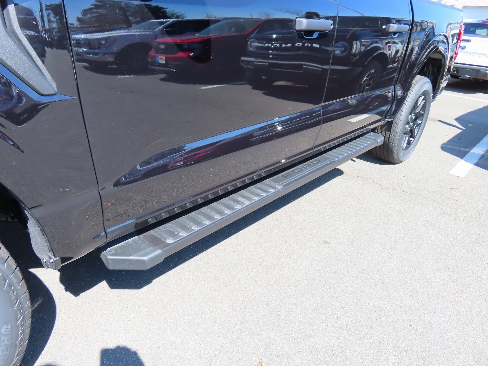 Vehicle image 15 of 39
