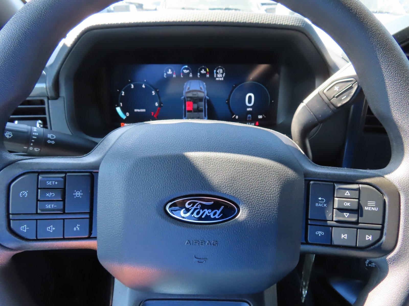 Vehicle image 18 of 39