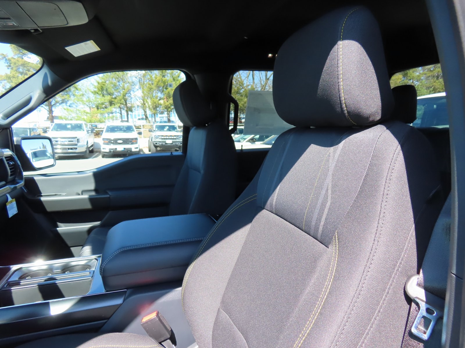 Vehicle image 24 of 39
