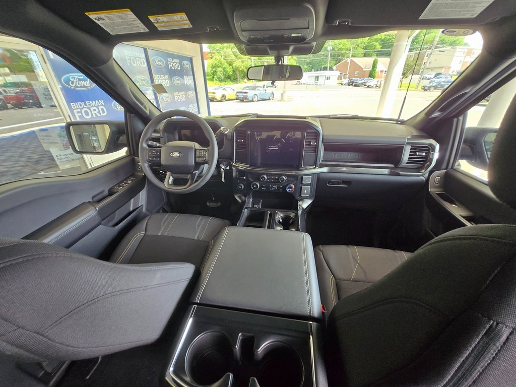 Vehicle image 11 of 27
