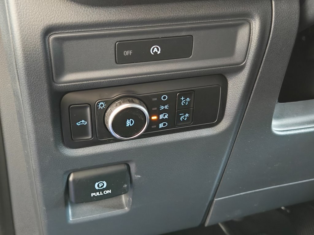 Vehicle image 21 of 27