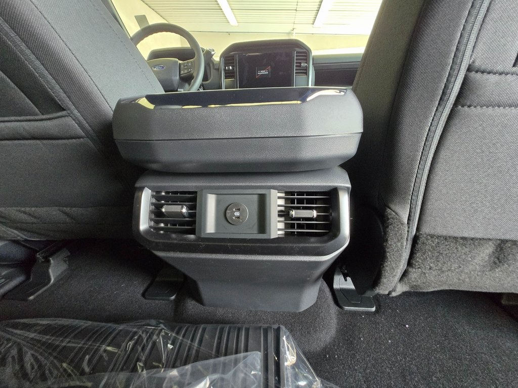 Vehicle image 22 of 27
