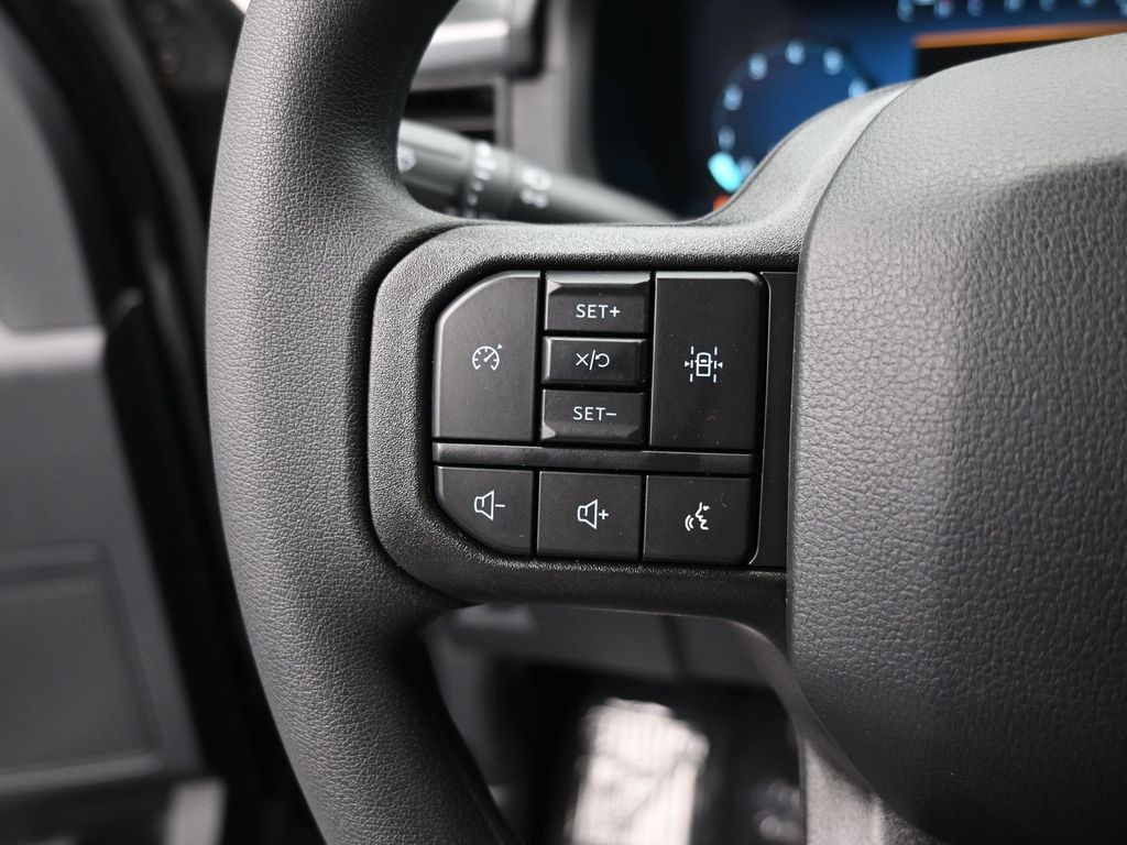 Vehicle image 15 of 33
