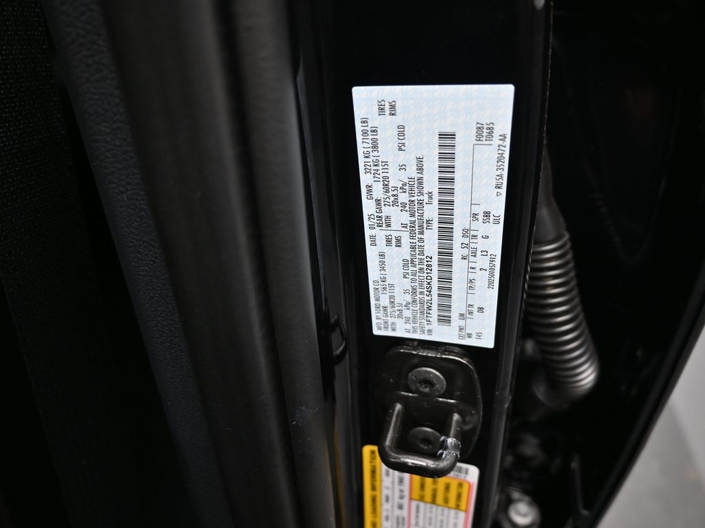 Vehicle image 24 of 33