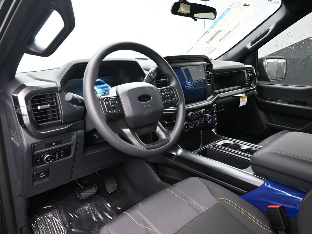 Vehicle image 23 of 33