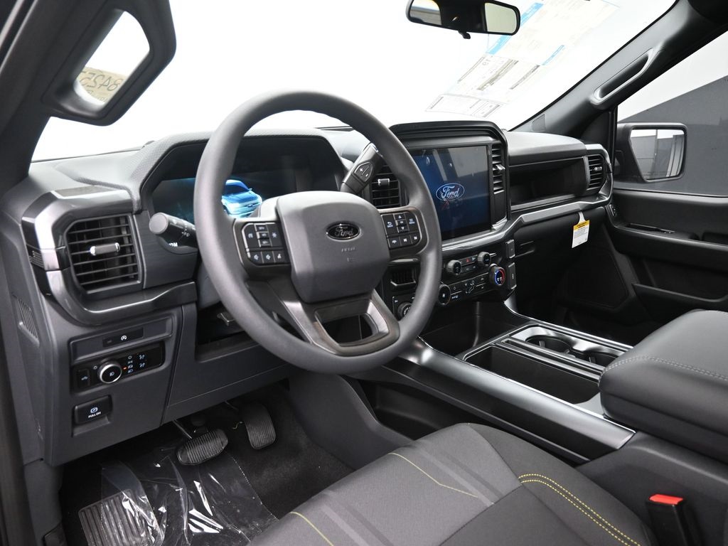 Vehicle image 22 of 33
