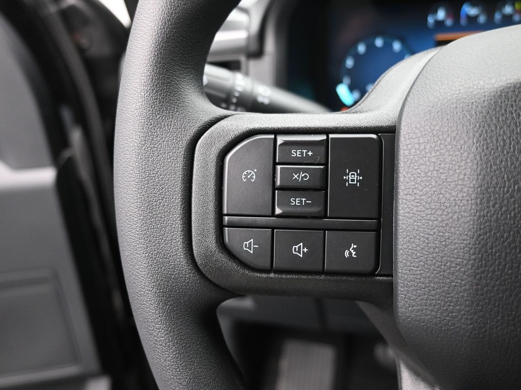 Vehicle image 15 of 33