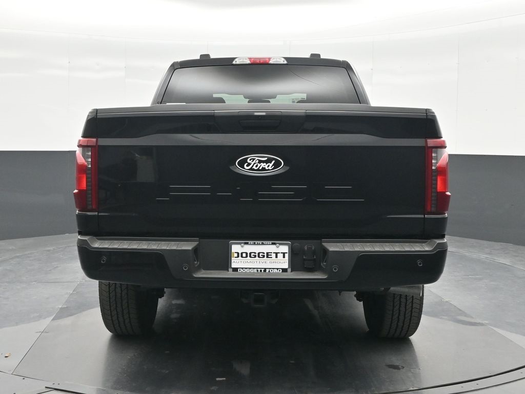Vehicle image 4 of 33