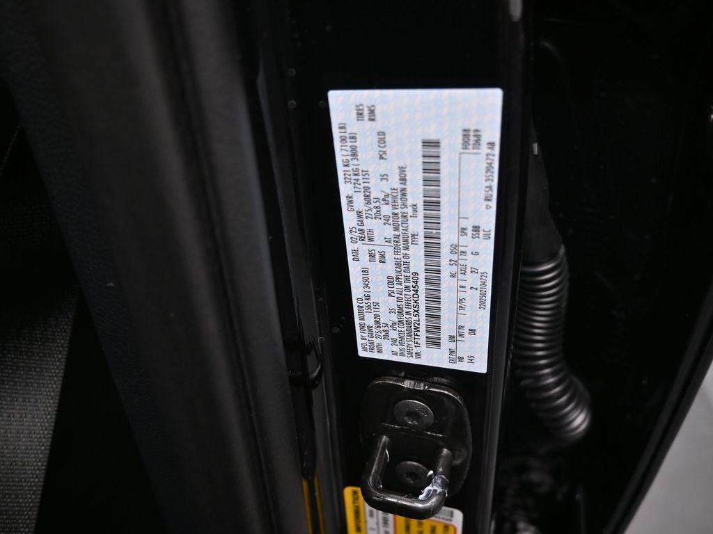 Vehicle image 24 of 33