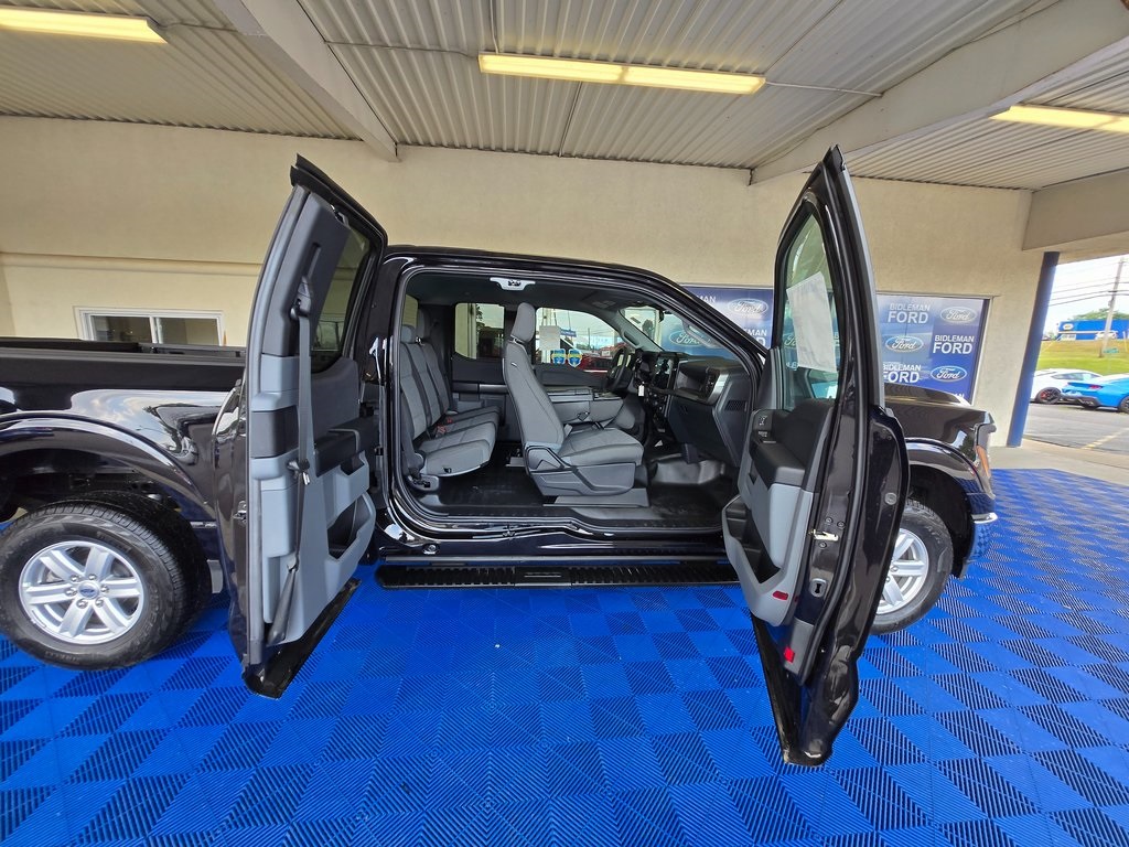 Vehicle image 27 of 31