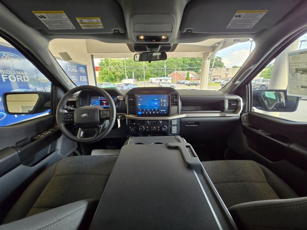 Vehicle image 11 of 31