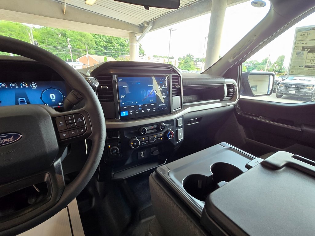 Vehicle image 12 of 31