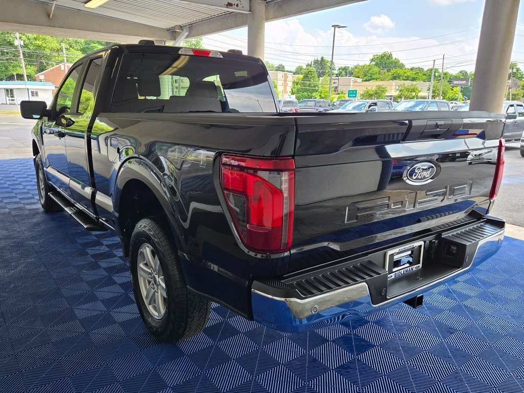 Vehicle image 4 of 31