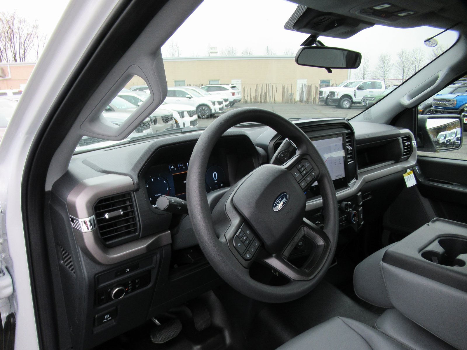 Vehicle image 17 of 37