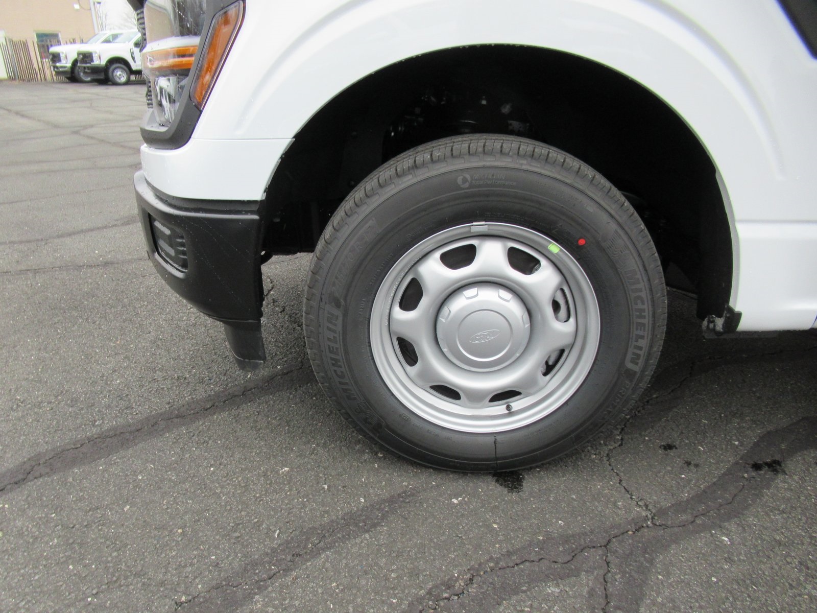 Vehicle image 16 of 37