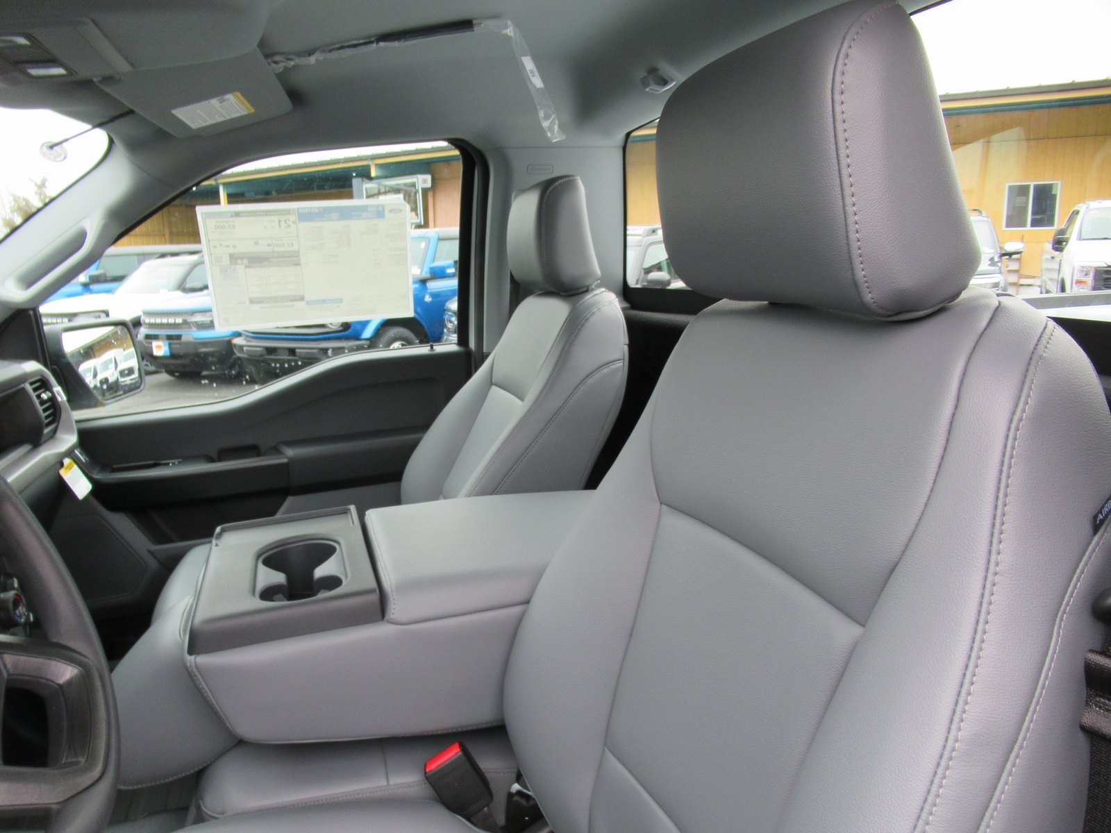 Vehicle image 22 of 37