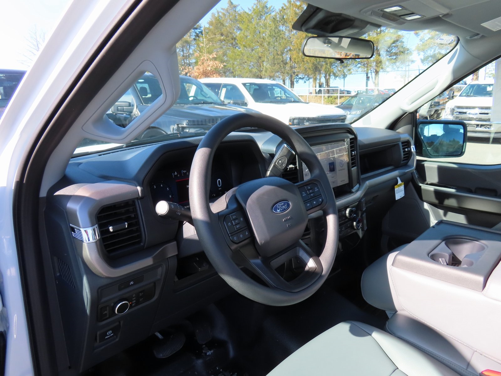 Vehicle image 17 of 37
