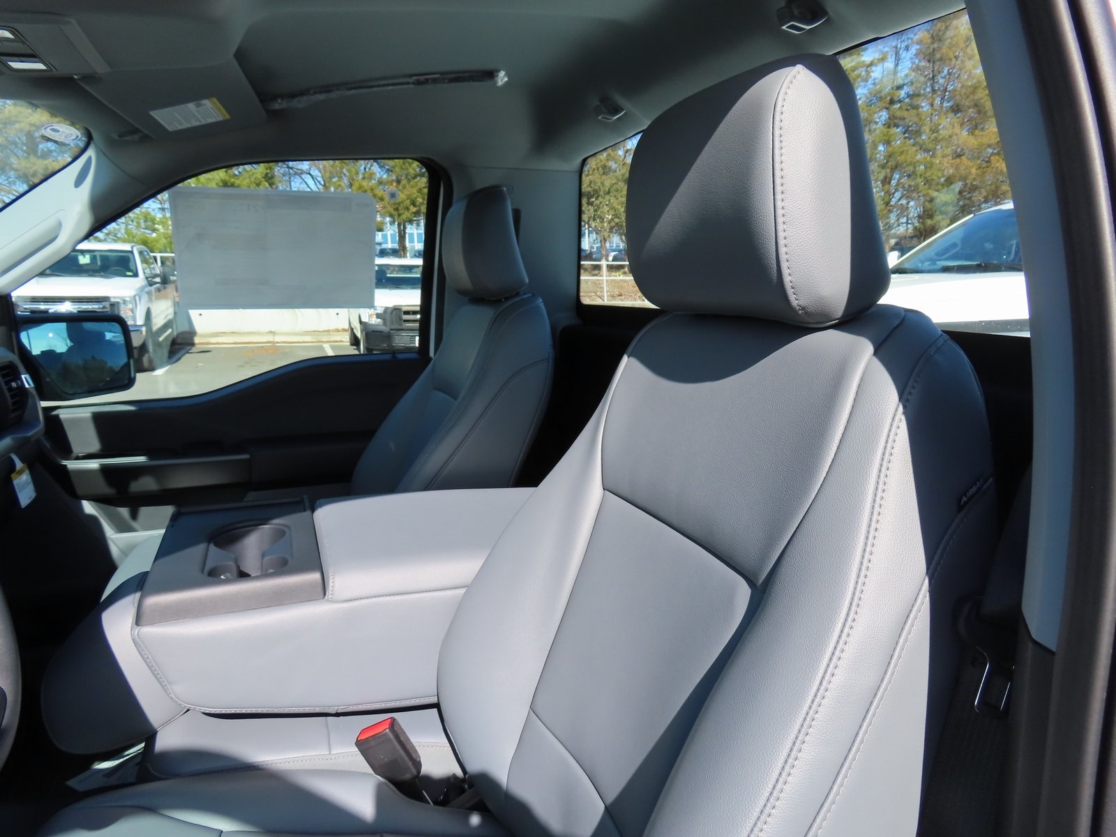 Vehicle image 23 of 37
