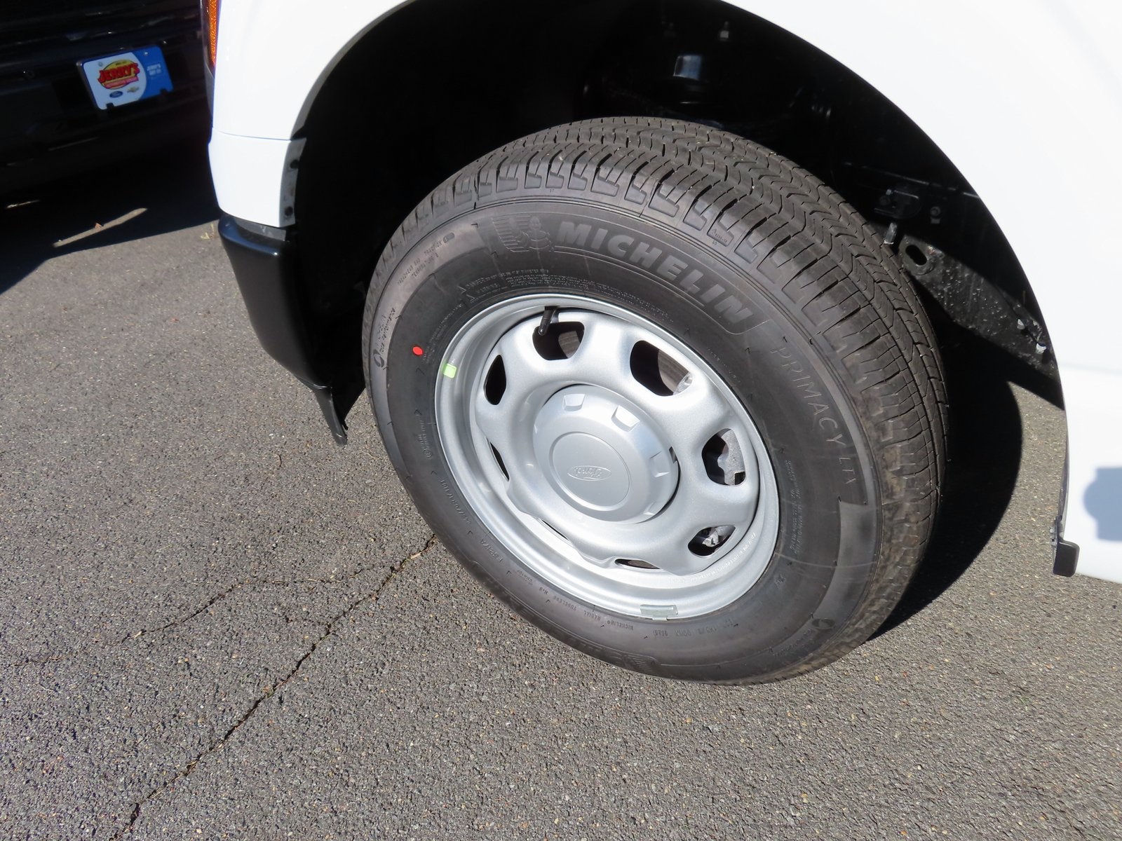Vehicle image 16 of 37