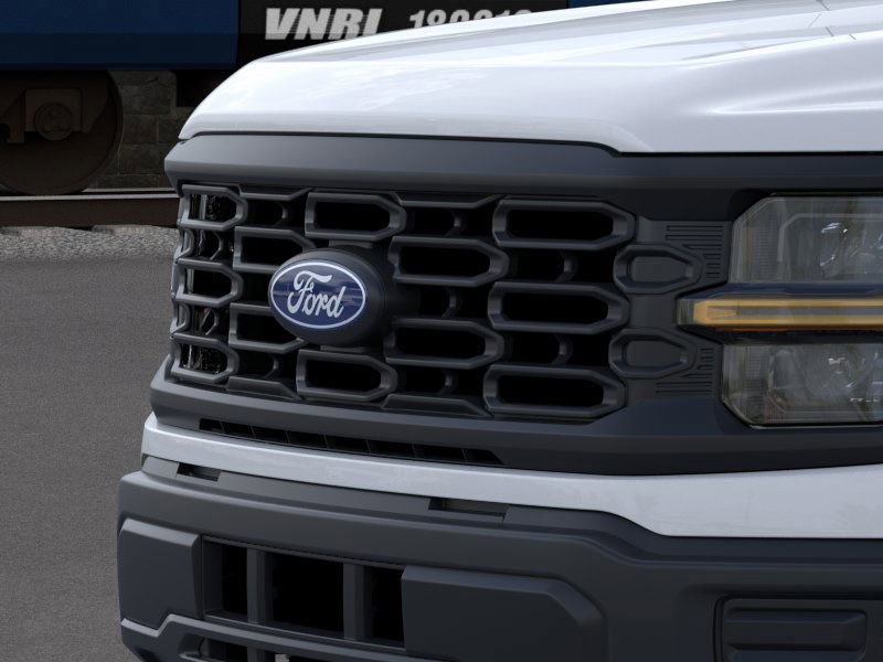 Vehicle image 32 of 37