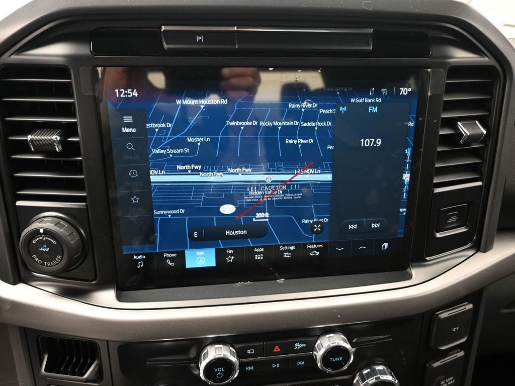 Vehicle image 13 of 32