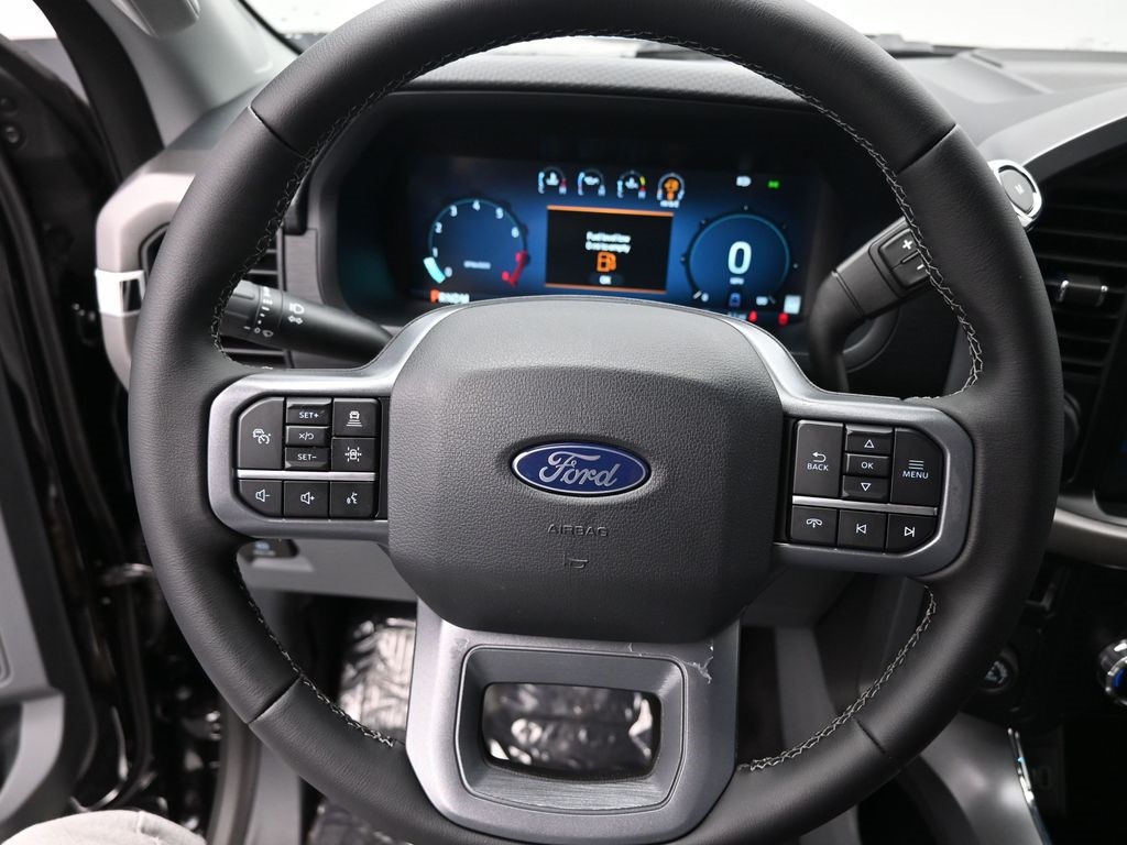 Vehicle image 31 of 32