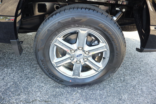 Vehicle image 12 of 30