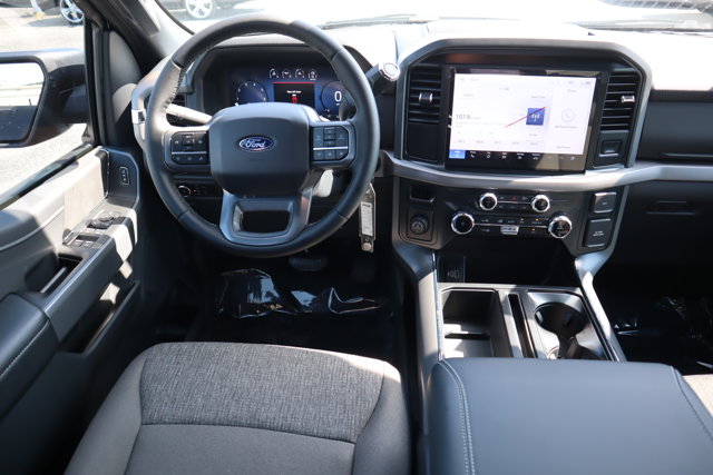 Vehicle image 26 of 30