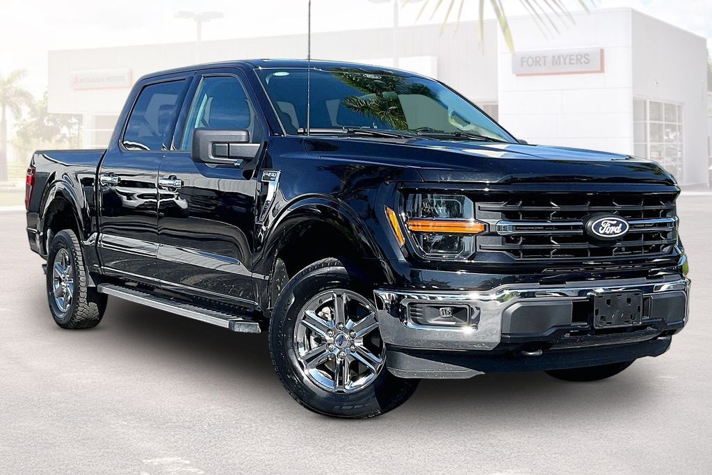 2025 Ford F-150 XLT Image 3 of 35