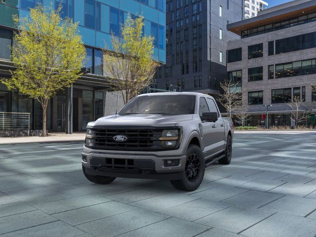 2025 Ford F-150 XLT Image 2 of 22