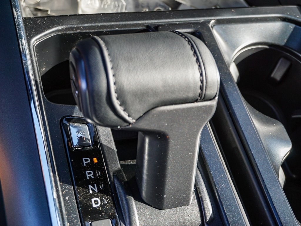 2025 Ford F-150 XLT Image 33 of 48