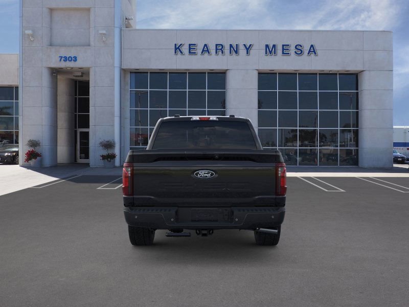 2025 Ford F-150 XLT Image 10 of 48