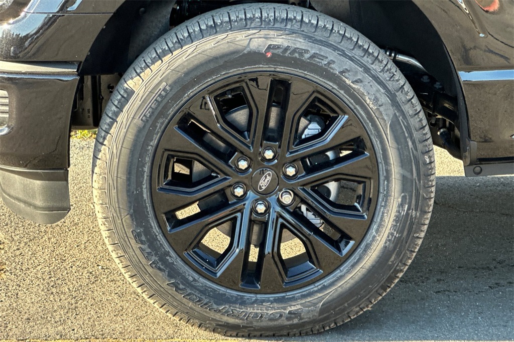 Vehicle image 25 of 27