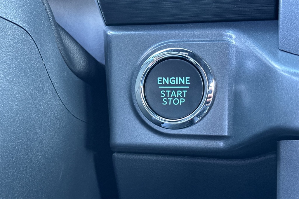 Vehicle image 22 of 27