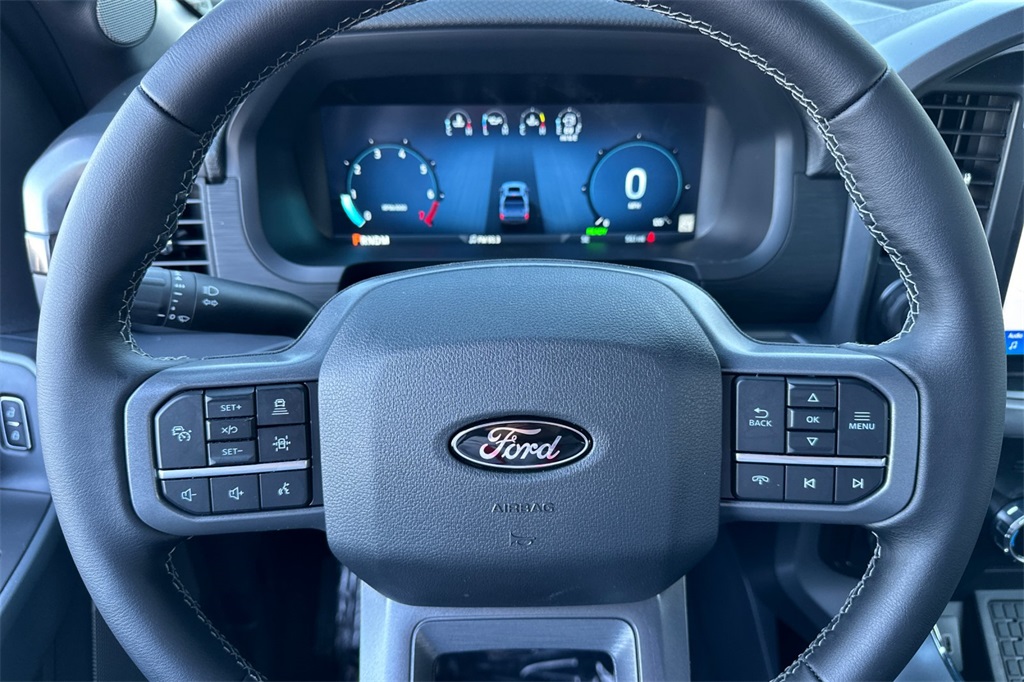 Vehicle image 23 of 27