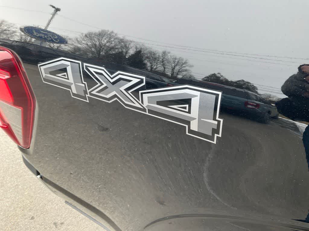 Vehicle image 27 of 28
