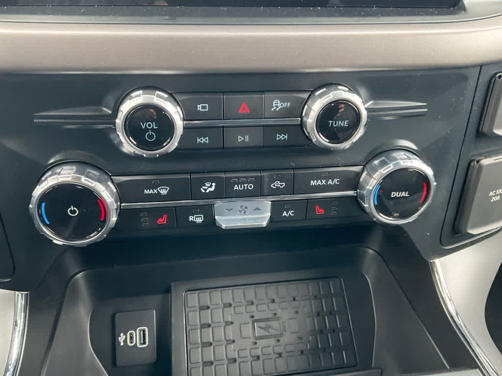 Vehicle image 20 of 28