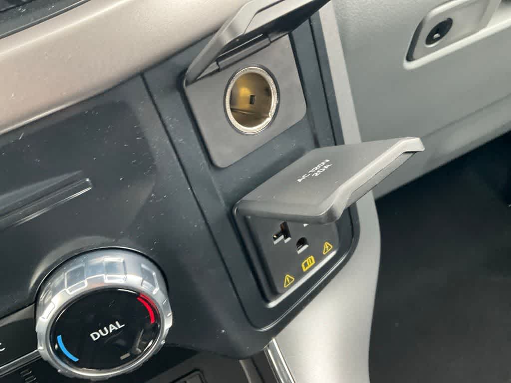 Vehicle image 22 of 28