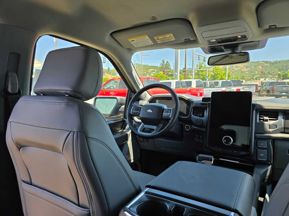 Vehicle image 12 of 22