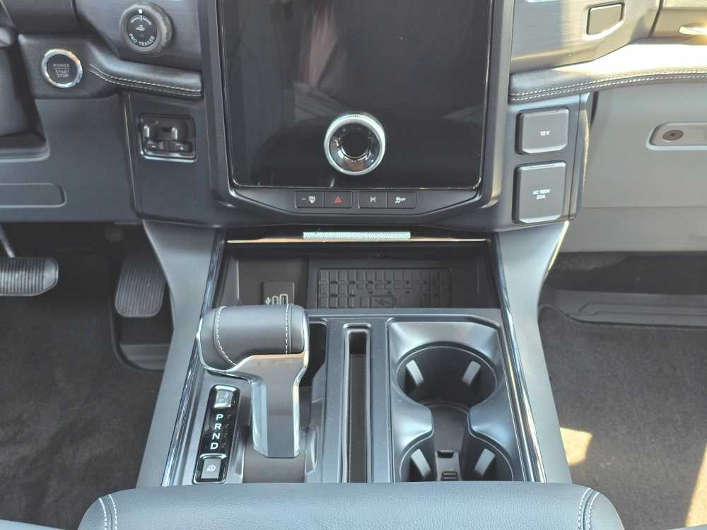 Vehicle image 15 of 22