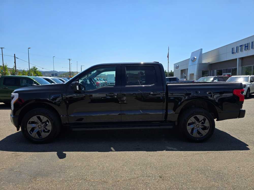Vehicle image 8 of 22