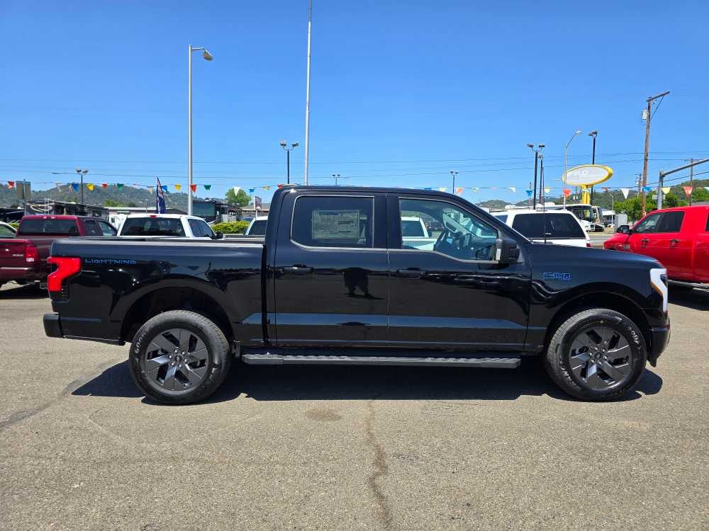 Vehicle image 3 of 22