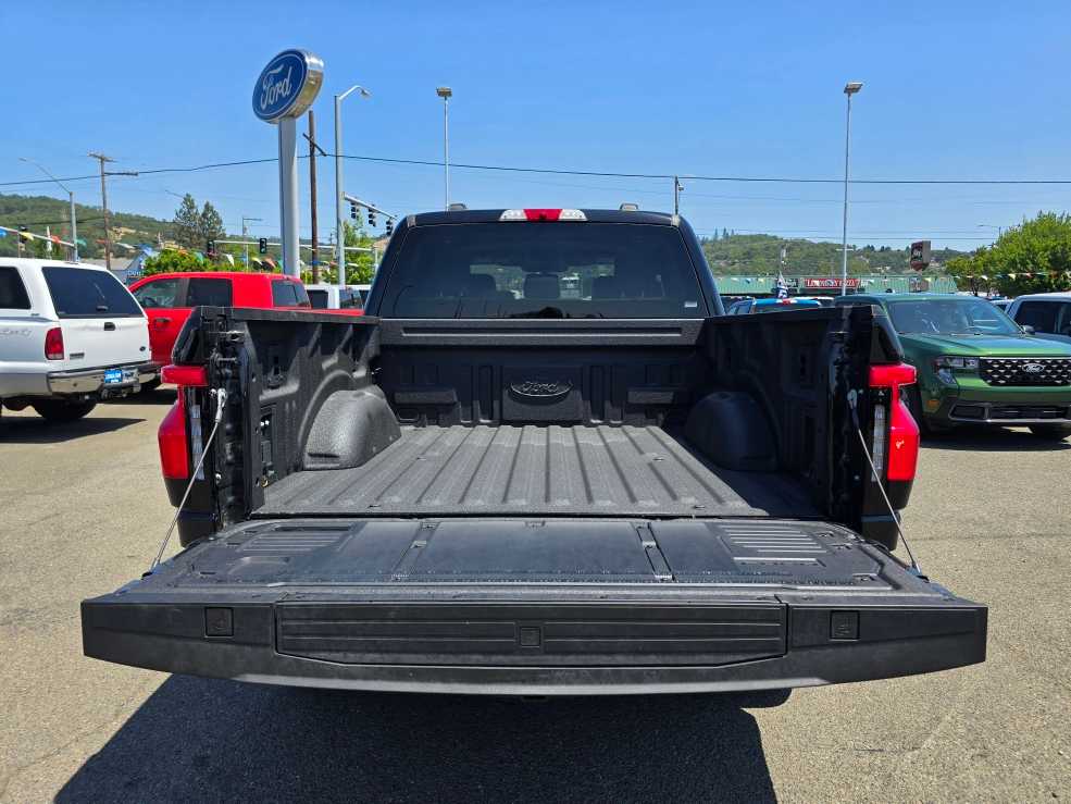 Vehicle image 6 of 22