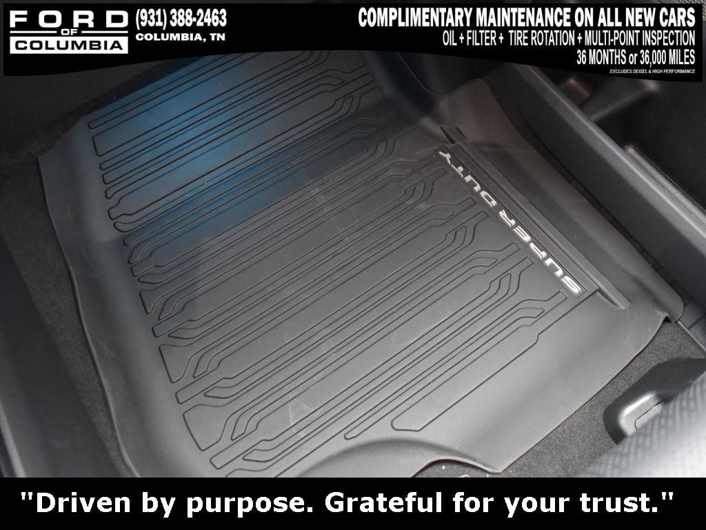 Vehicle image 33 of 43
