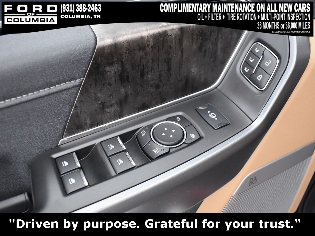 Vehicle image 34 of 40