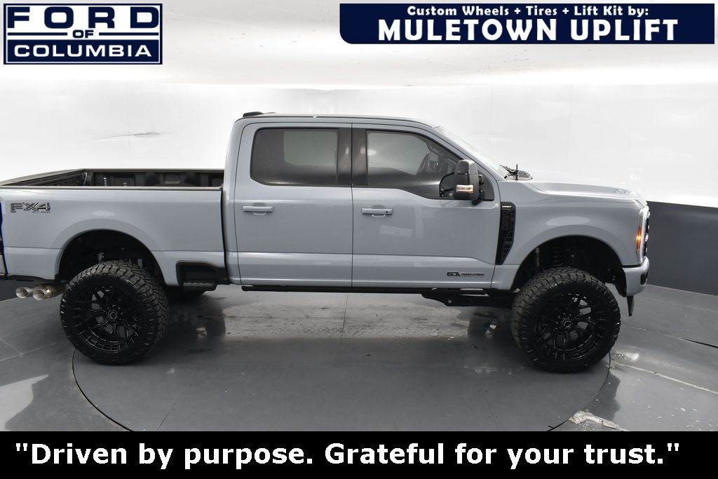 Vehicle image 13 of 43
