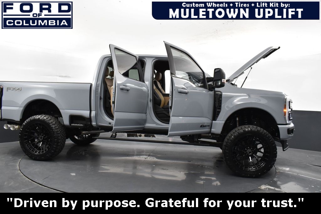 Vehicle image 10 of 43