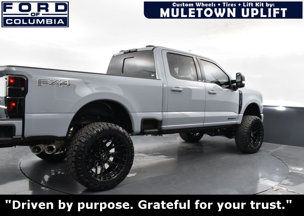 Vehicle image 17 of 43