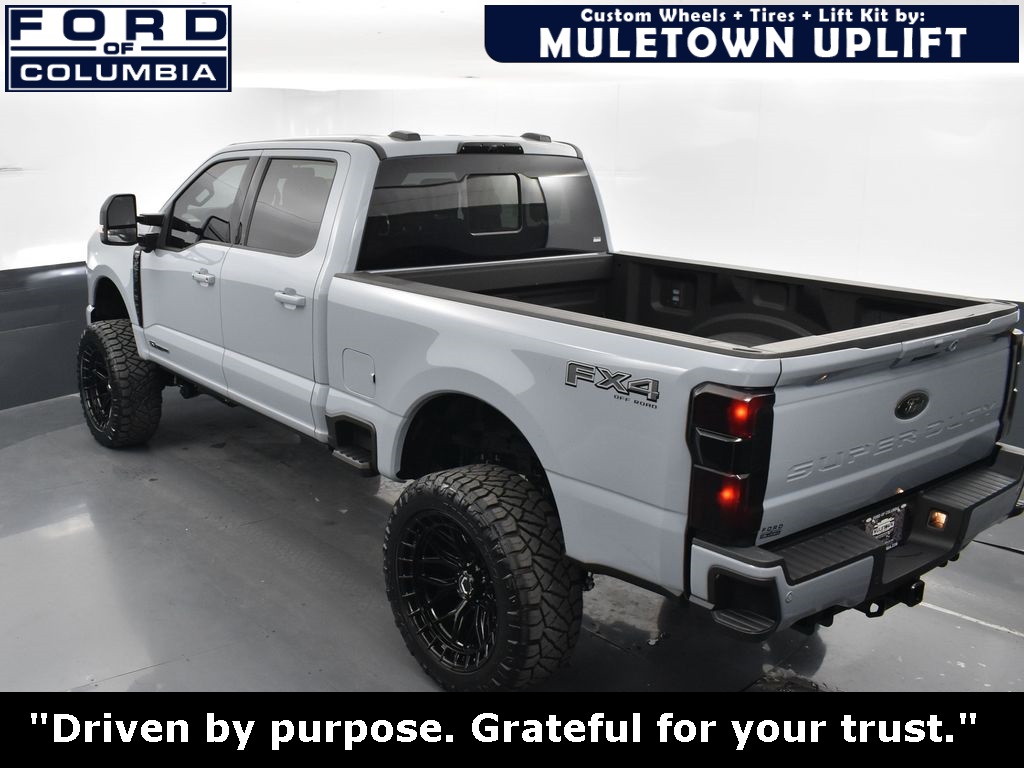Vehicle image 26 of 43