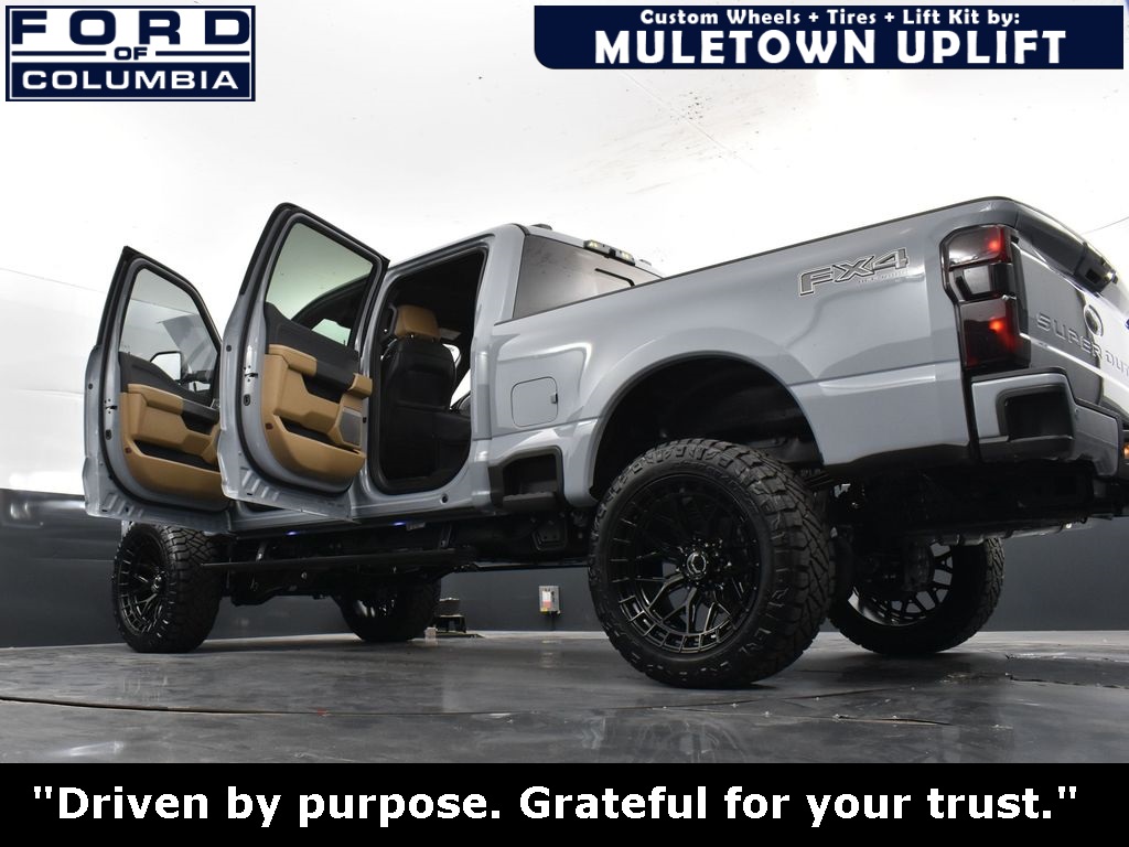 Vehicle image 21 of 43